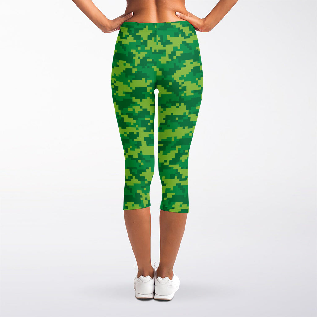 Green Digital Camo Pattern Print Women's Capri Leggings
