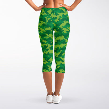 Green Digital Camo Pattern Print Women's Capri Leggings