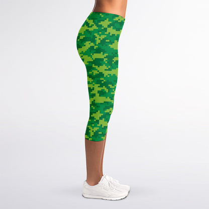 Green Digital Camo Pattern Print Women's Capri Leggings