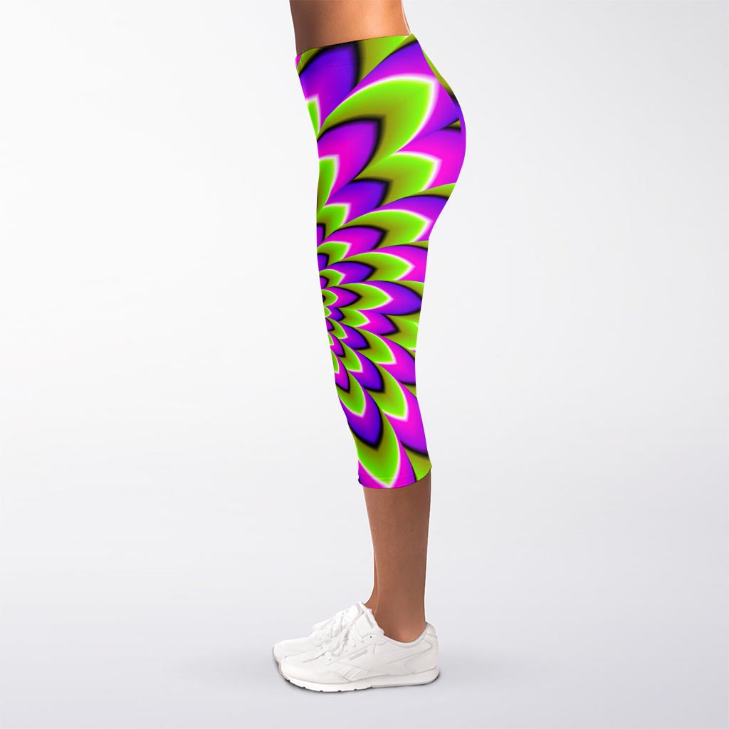 Green Expansion Moving Optical Illusion Women's Capri Leggings