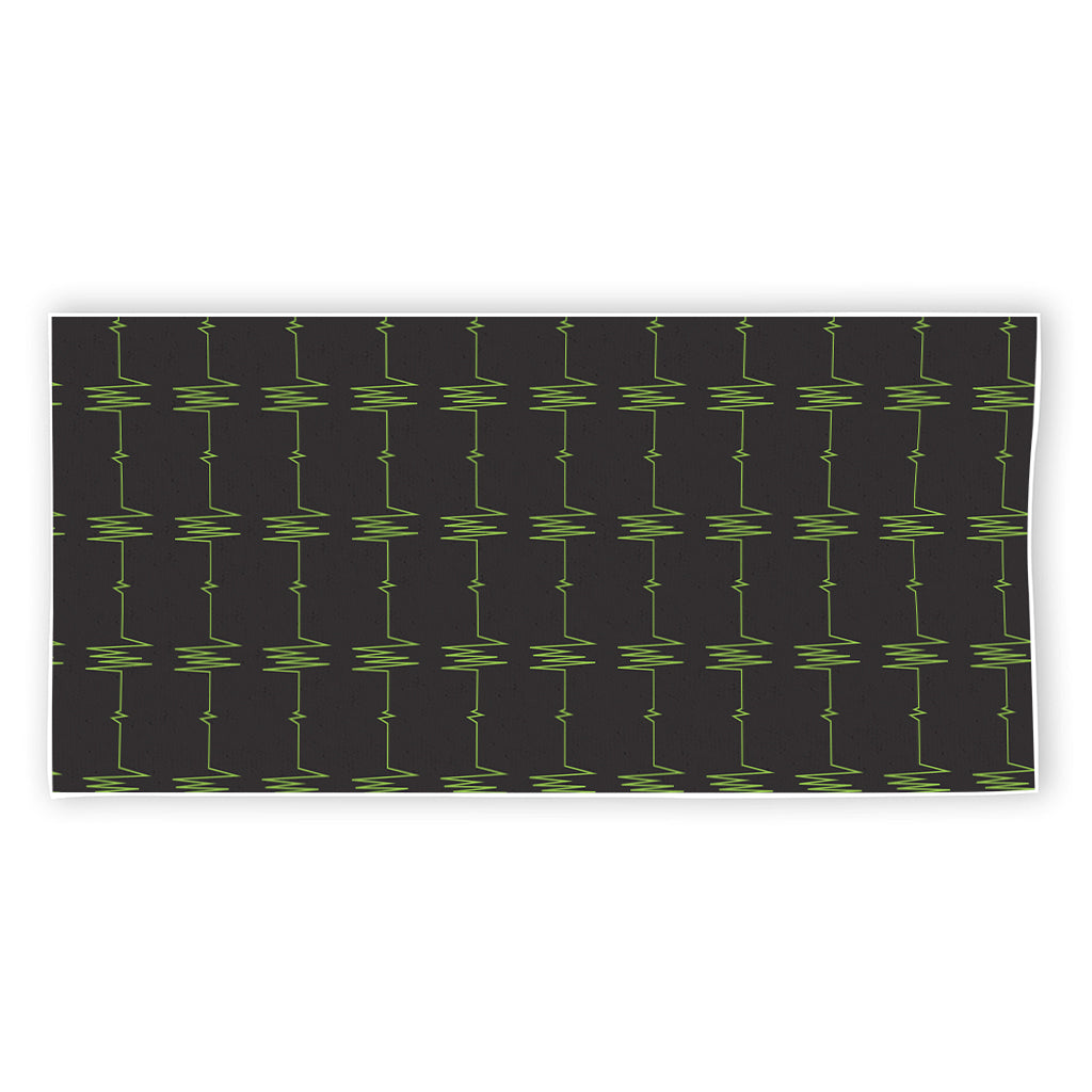 Green Heartbeat Pattern Print Beach Towel