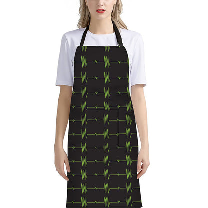 Green Heartbeat Pattern Print Bib Apron With Pocket