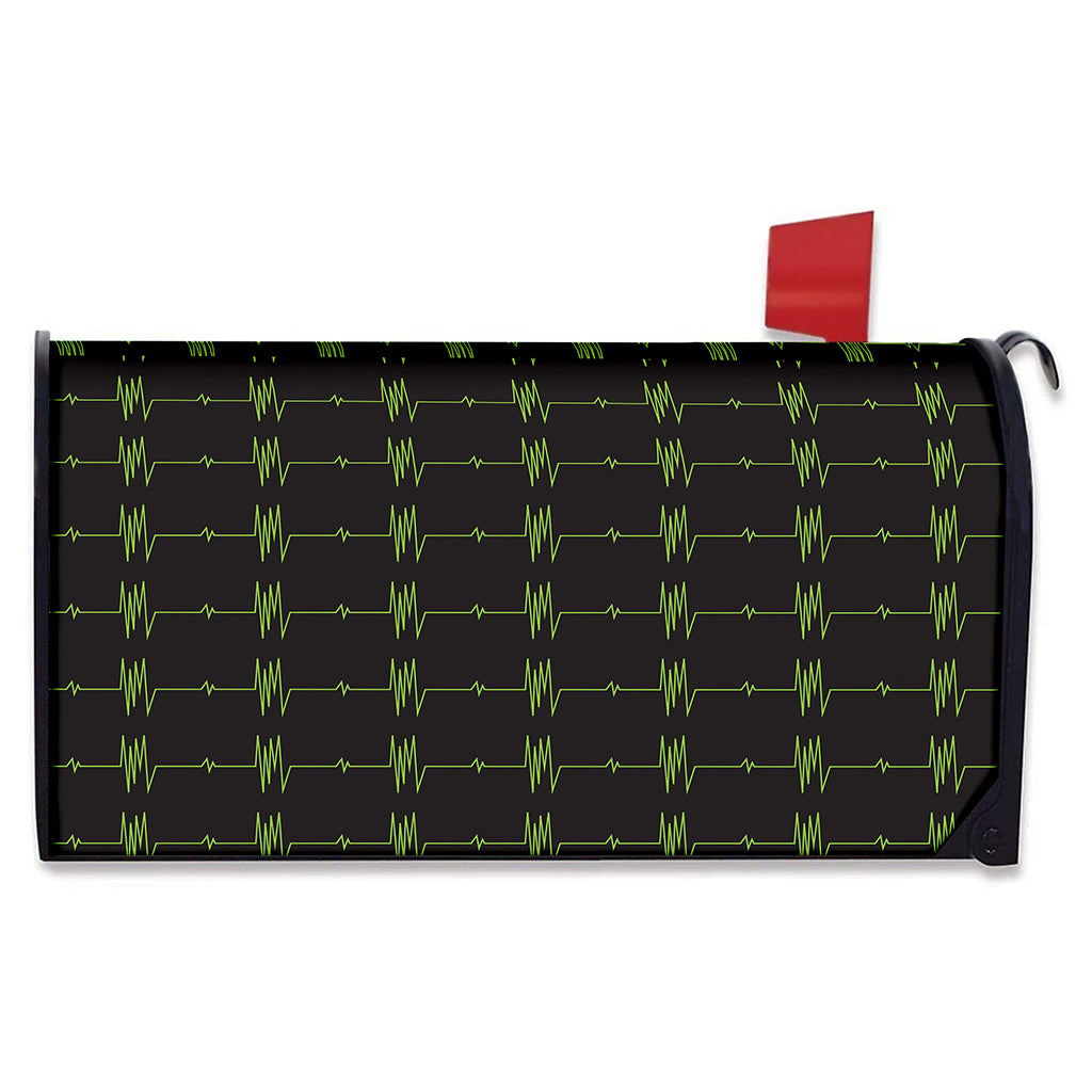 Green Heartbeat Pattern Print Mailbox Cover