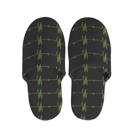 Green Heartbeat Pattern Print Slippers