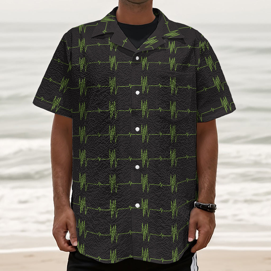 Green Heartbeat Pattern Print Textured Short Sleeve Shirt