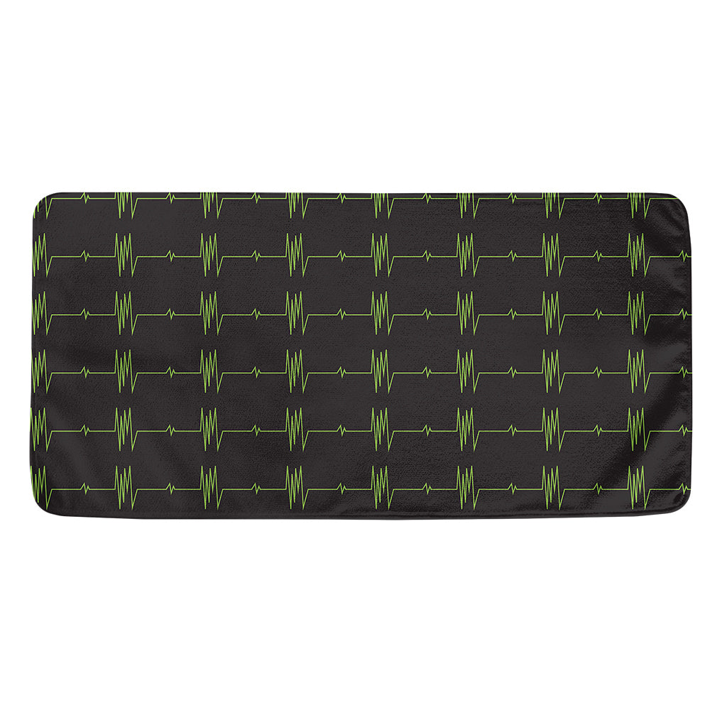 Green Heartbeat Pattern Print Towel