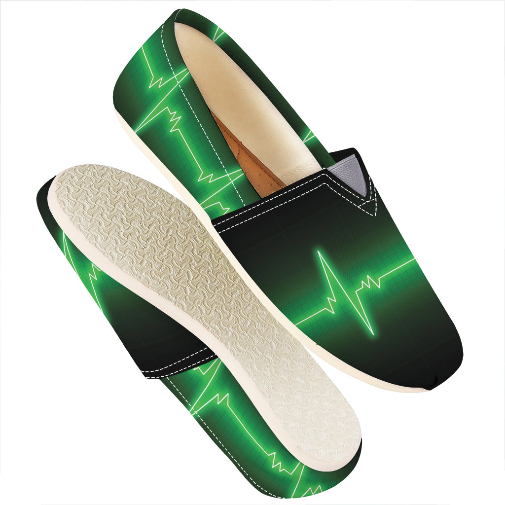 Green Heartbeat Print Casual Shoes