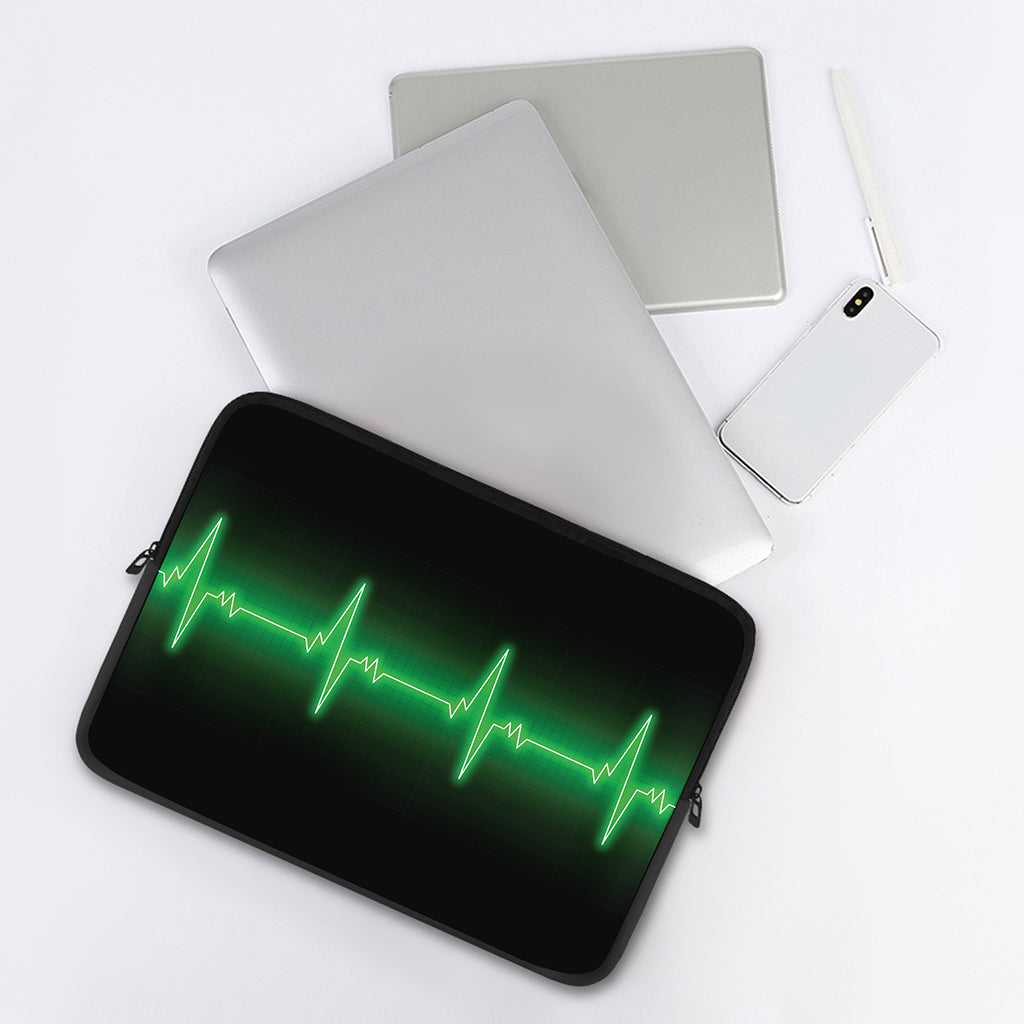 Green Heartbeat Print Laptop Sleeve