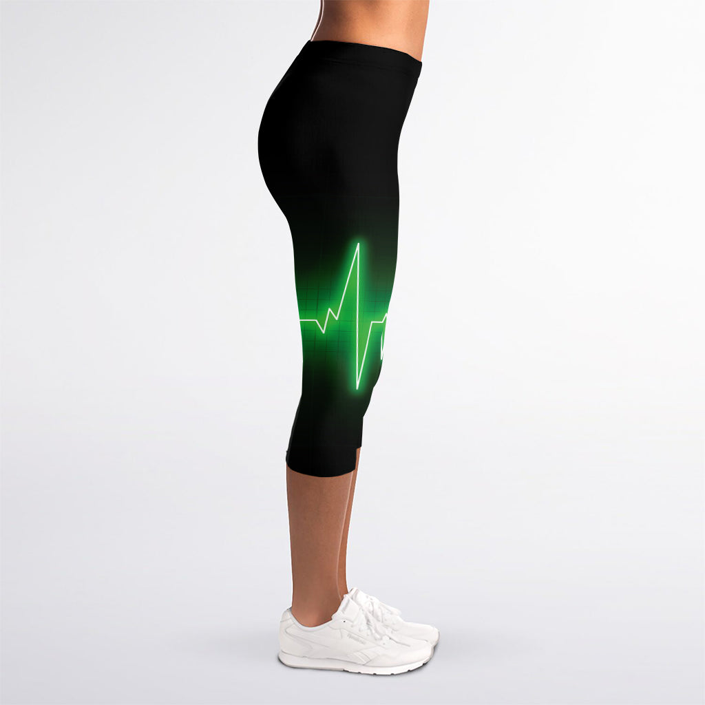 Green Heartbeat Print Women's Capri Leggings