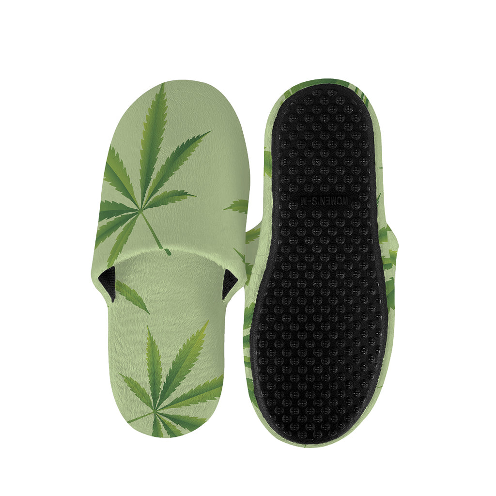 Green Hemp Leaves Pattern Print Slippers