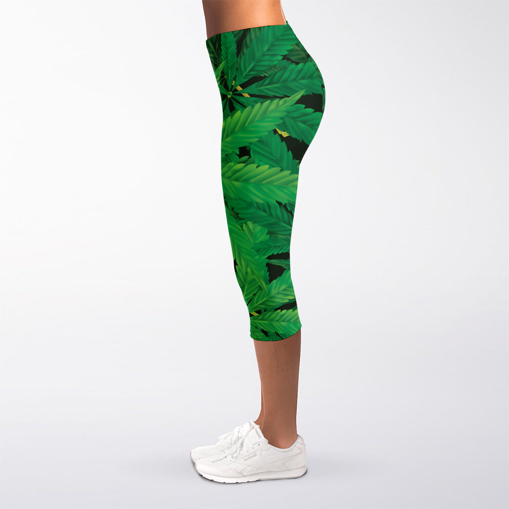 Green Marijuana Leaf Print Women's Capri Leggings