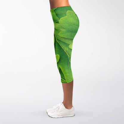 Green Oak Leaf Print Women's Capri Leggings