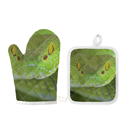 Green Pit Viper Print Oven Mitt And Pot Holder Set