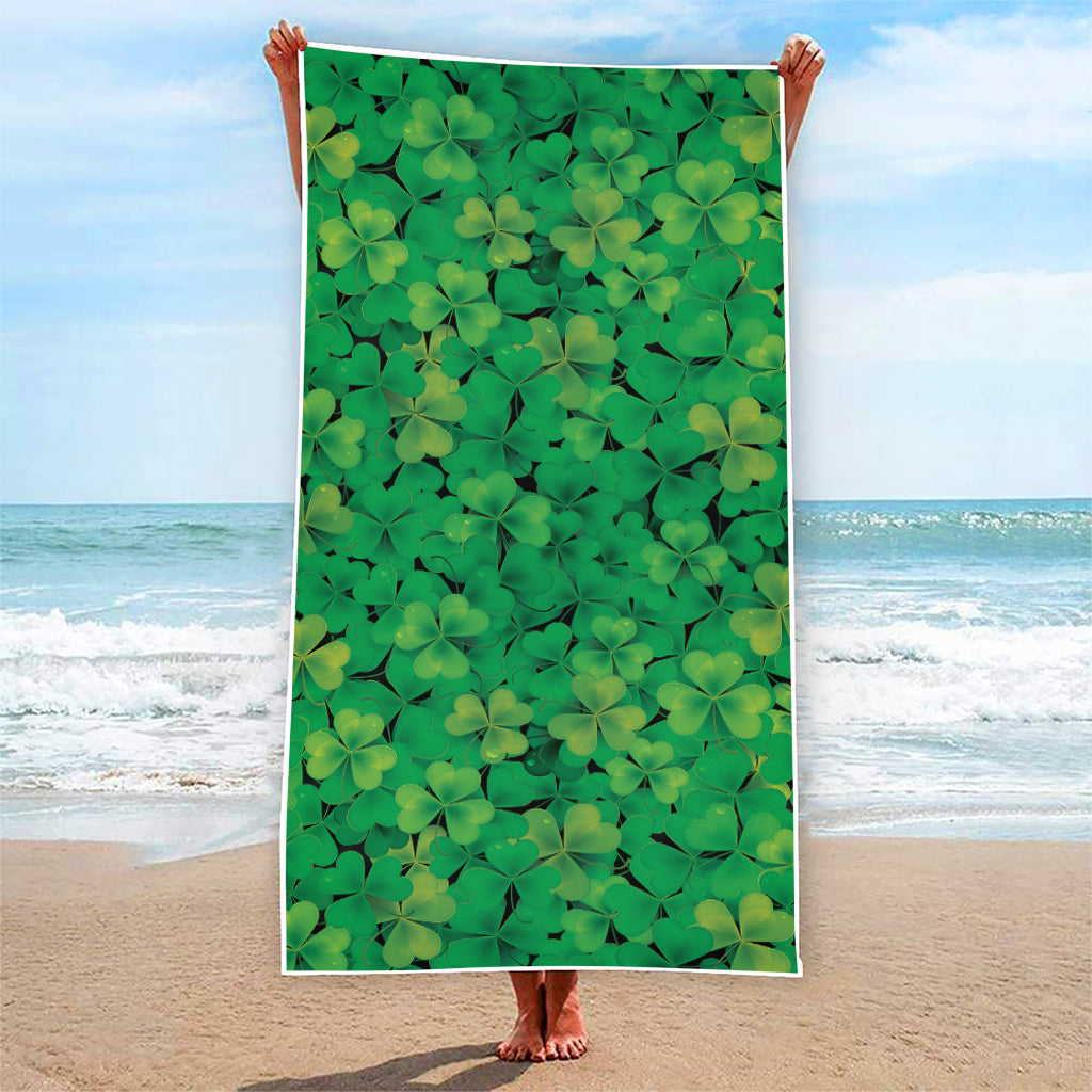 Green Shamrock Leaf Pattern Print Beach Towel