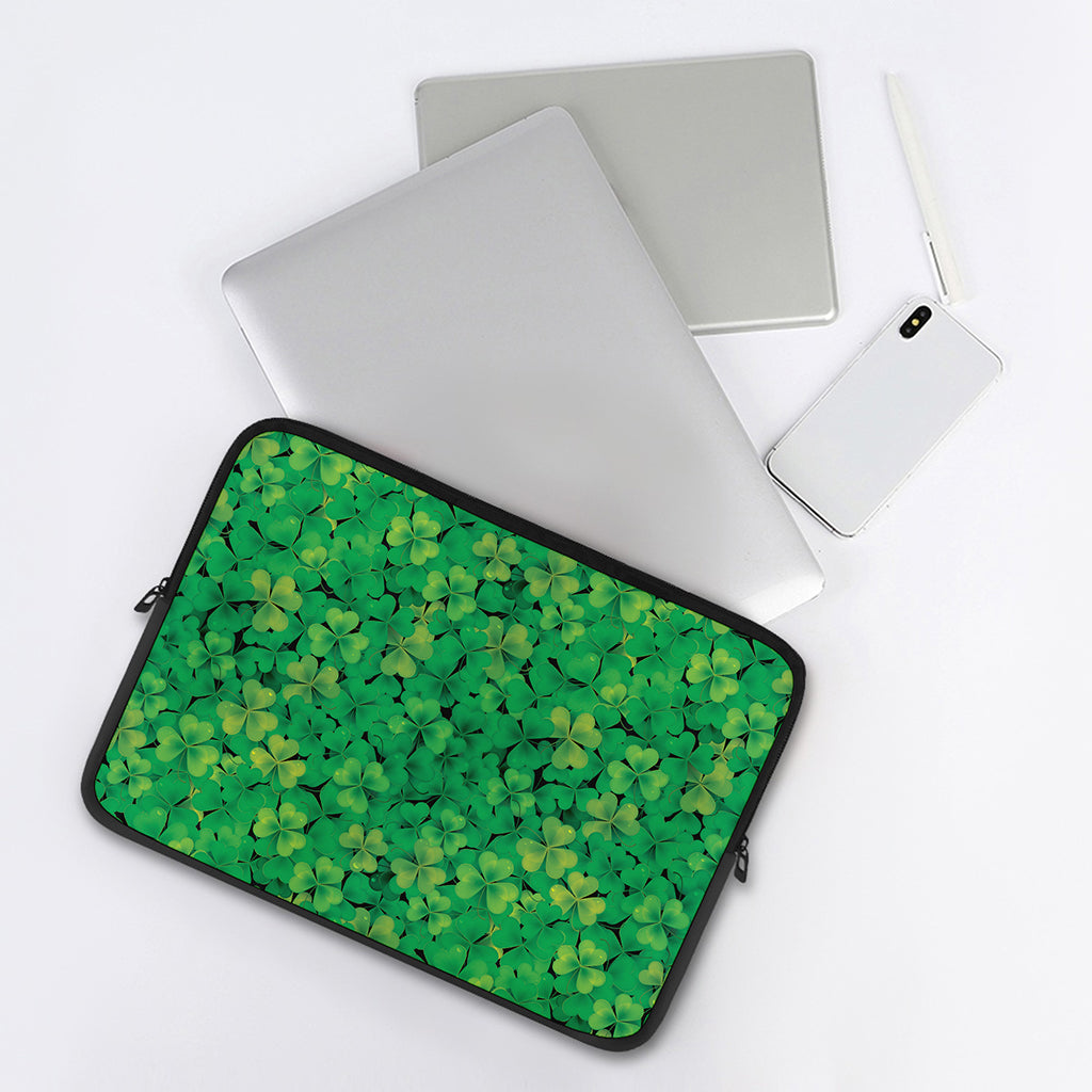 Green Shamrock Leaf Pattern Print Laptop Sleeve