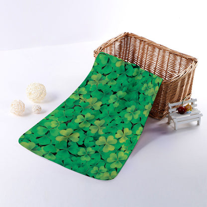 Green Shamrock Leaf Pattern Print Towel