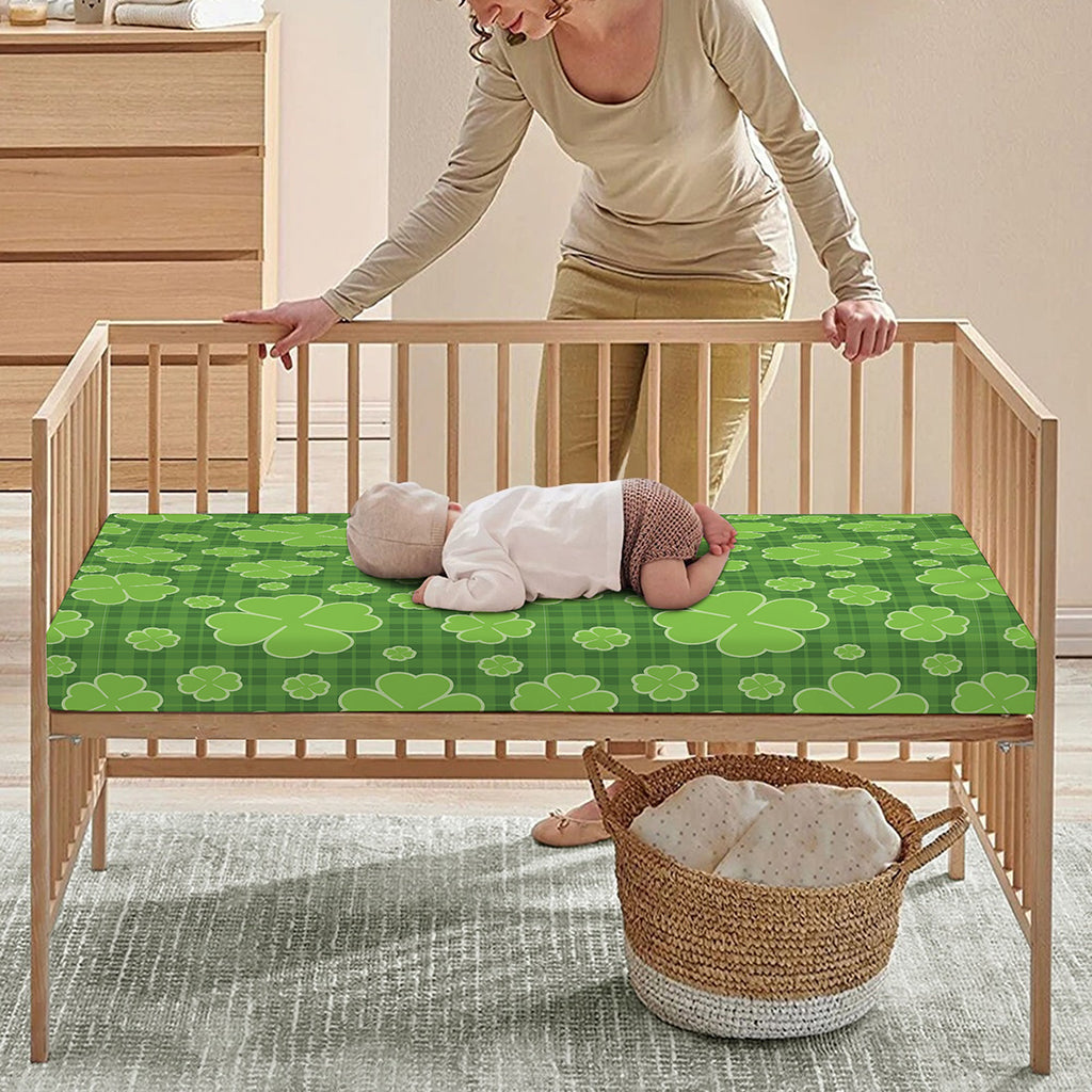 Green Shamrock Plaid Pattern Print Baby Crib Sheet