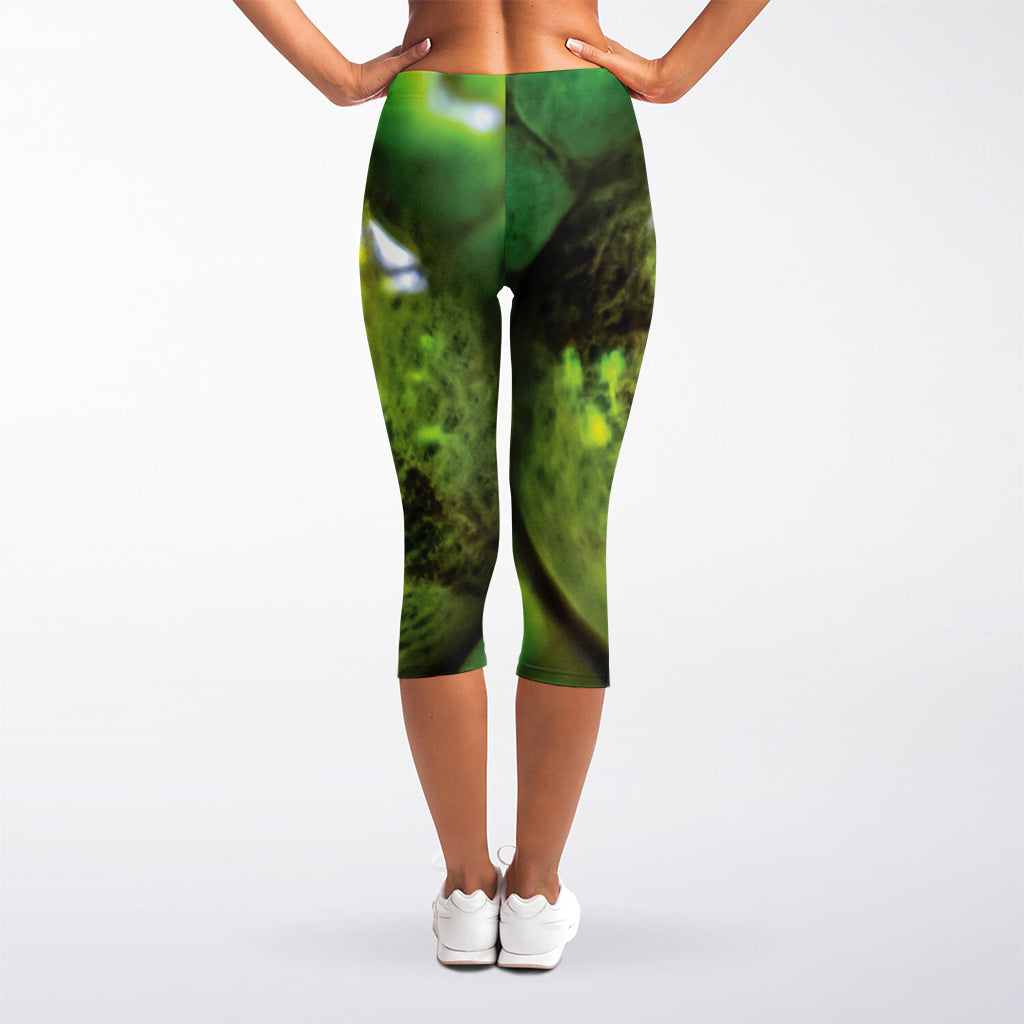 Green Snake Eye Print Women's Capri Leggings