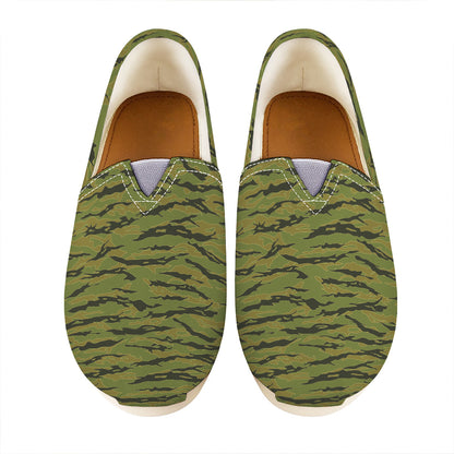 Green Tiger Stripe Camo Pattern Print Casual Shoes