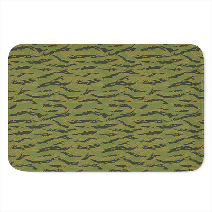 Green Tiger Stripe Camo Pattern Print Indoor Door Mat