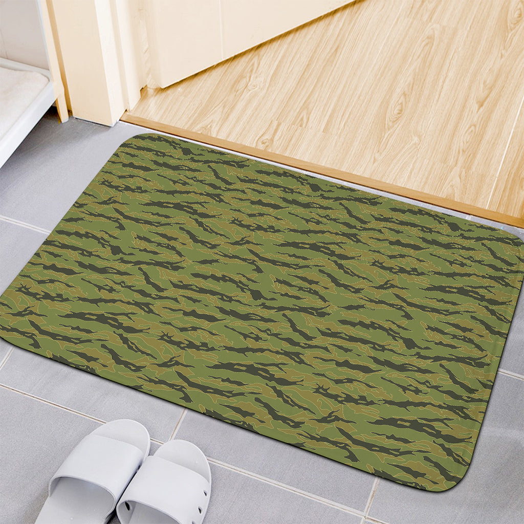 Green Tiger Stripe Camo Pattern Print Indoor Door Mat