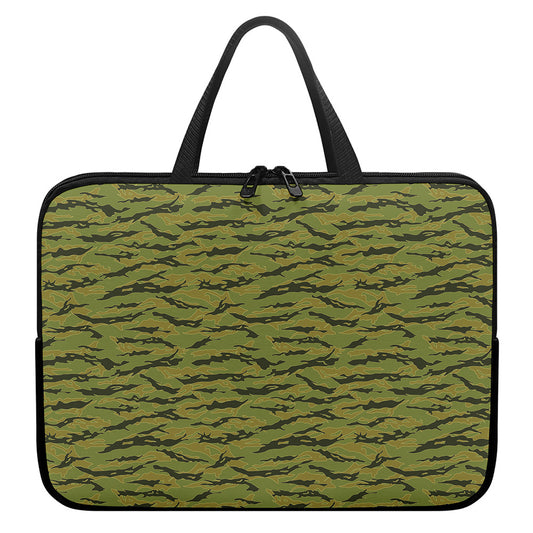 Green Tiger Stripe Camo Pattern Print Laptop Sleeve With Handle