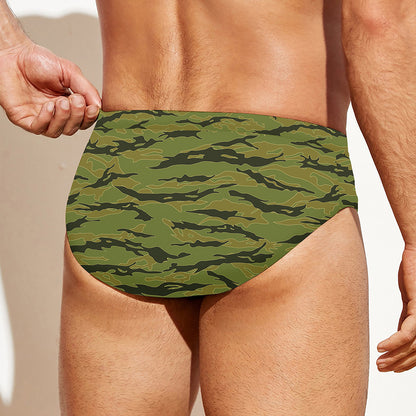 Green Tiger Stripe Camo Pattern Print Men's Swim Briefs