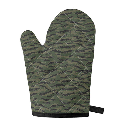 Green Tiger Stripe Camouflage Print Single Oven Mitt
