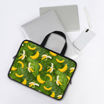 Green Tropical Banana Pattern Print Laptop Sleeve With Handle