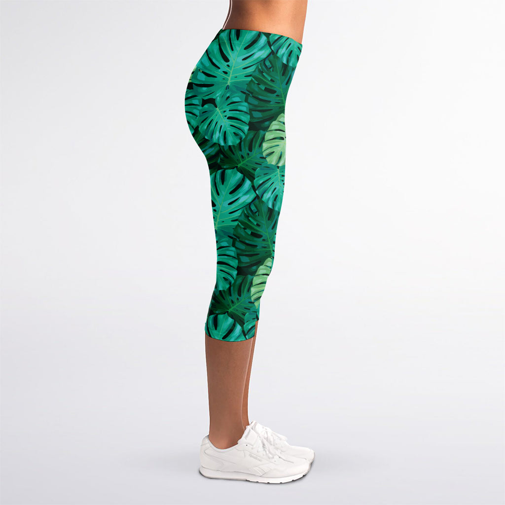 Green Tropical Monstera Pattern Print Women's Capri Leggings