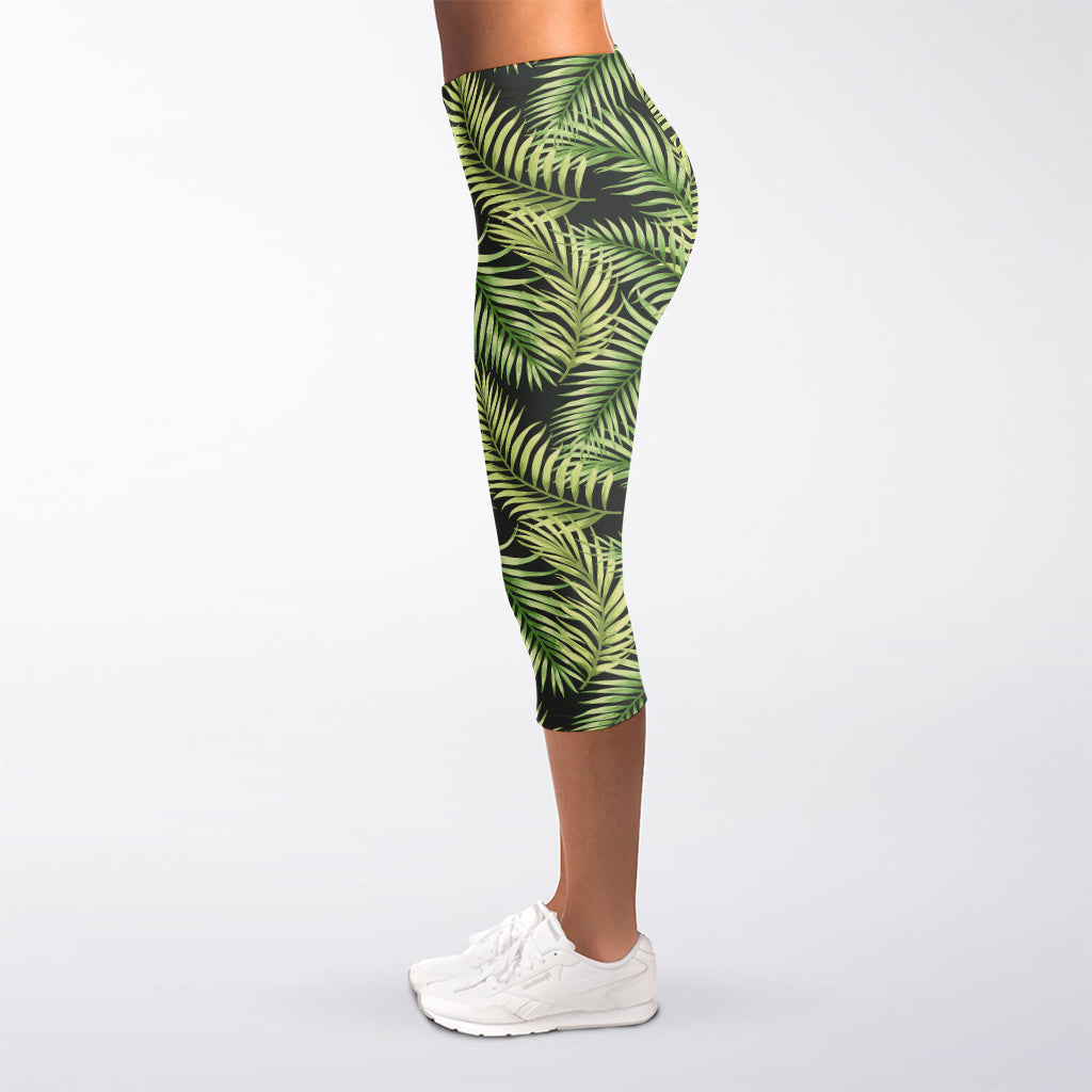 Green Tropical Palm Leaf Pattern Print Women's Capri Leggings
