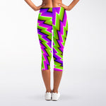 Green Twisted Moving Optical Illusion Women's Capri Leggings