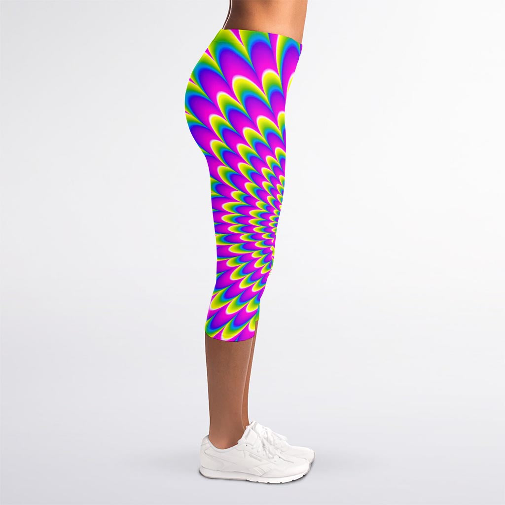 Green Wave Moving Optical Illusion Women's Capri Leggings