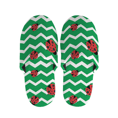 Green Zigzag Ladybird Pattern Print Slippers