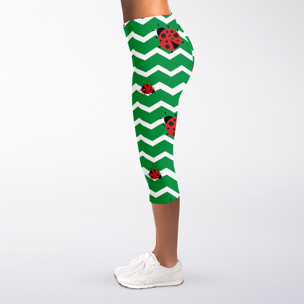 Green Zigzag Ladybird Pattern Print Women's Capri Leggings