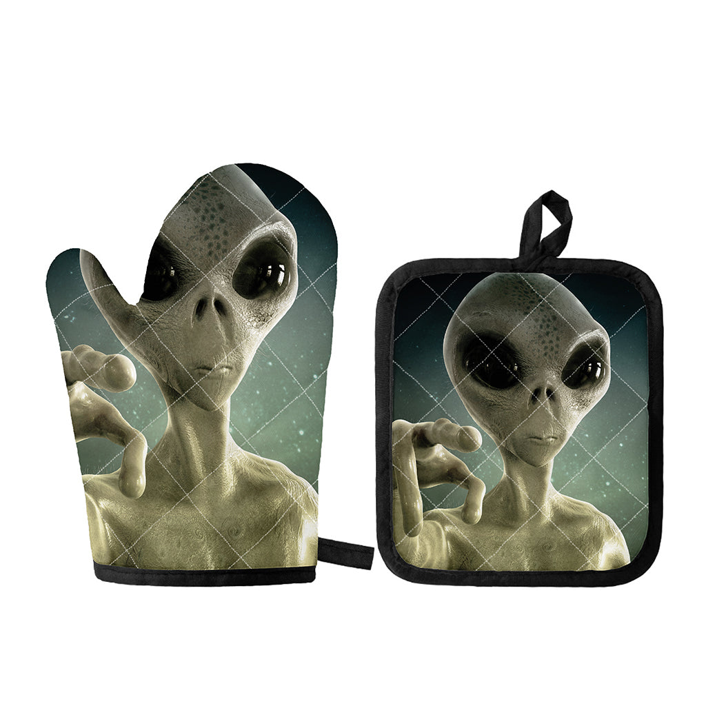 Grey Alien 3D Print Oven Mitt And Pot Holder Set