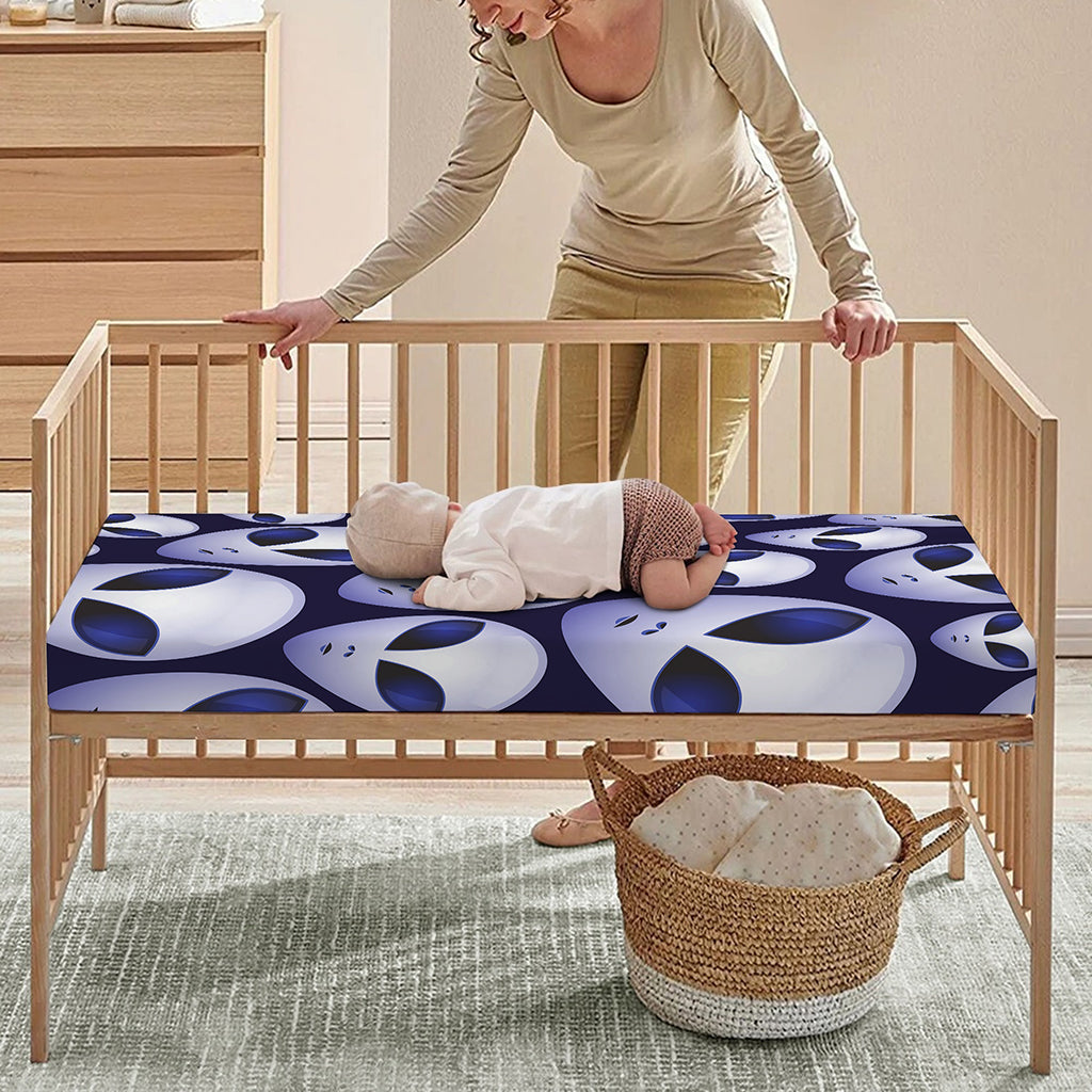 Grey Alien Face Pattern Print Baby Crib Sheet