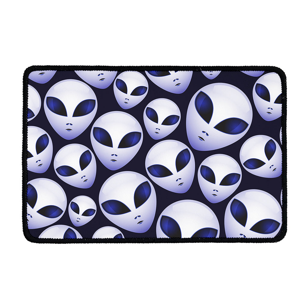 Grey Alien Face Pattern Print Kitchen Mat