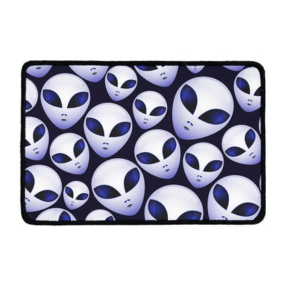 Grey Alien Face Pattern Print Kitchen Mat