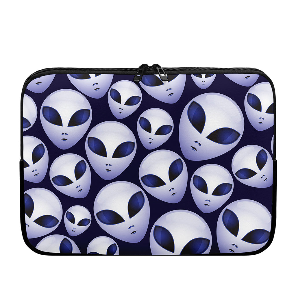 Grey Alien Face Pattern Print Laptop Sleeve