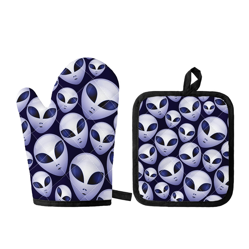 Grey Alien Face Pattern Print Oven Mitt And Pot Holder Set