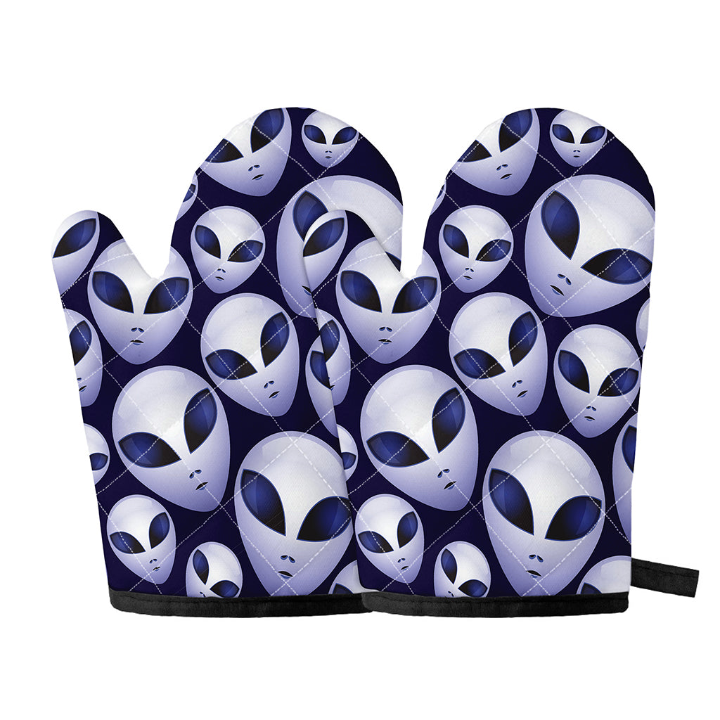 Grey Alien Face Pattern Print Oven Mitts