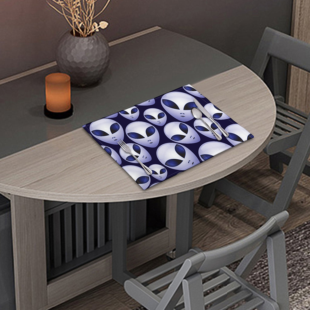 Grey Alien Face Pattern Print Placemat
