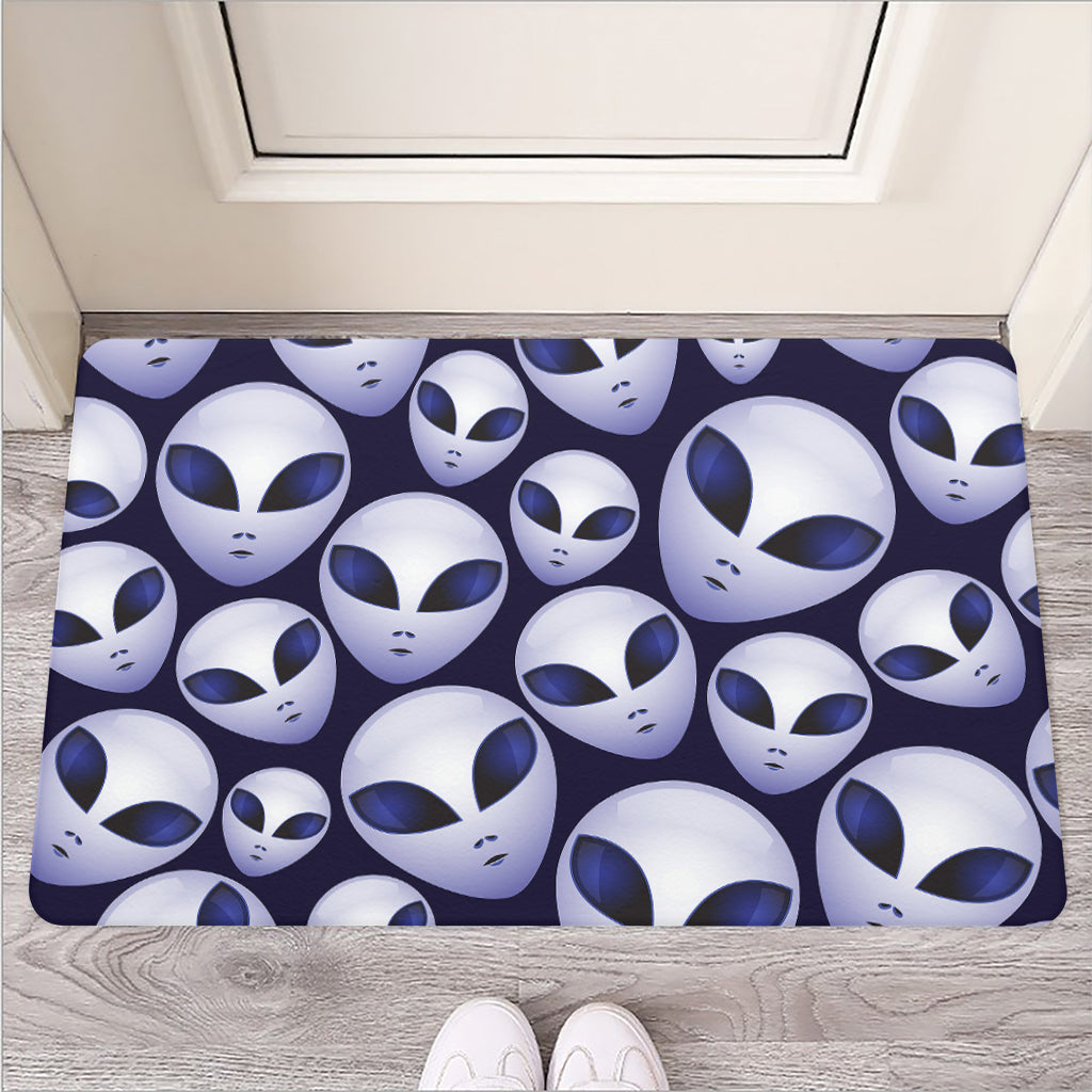 Grey Alien Face Pattern Print Rubber Doormat