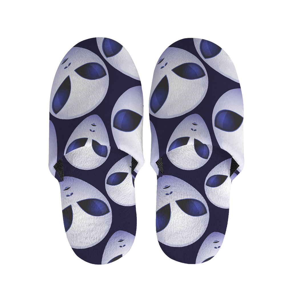 Grey Alien Face Pattern Print Slippers