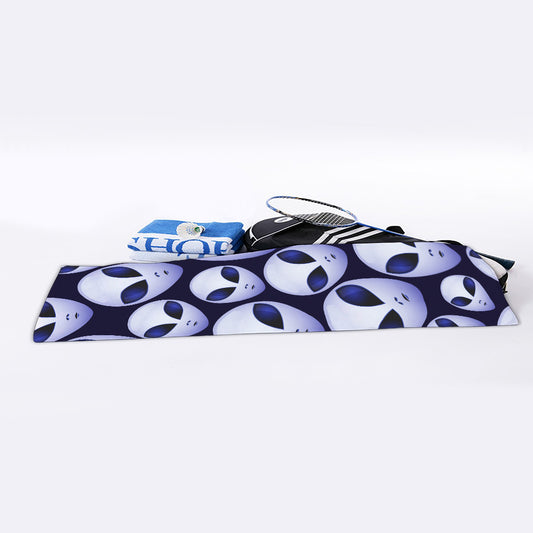 Grey Alien Face Pattern Print Sports Towel