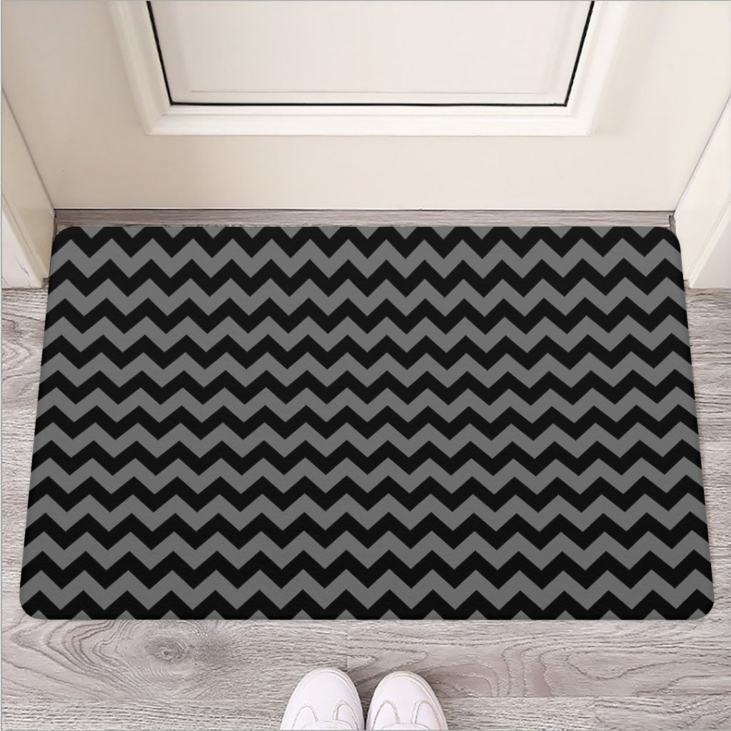 Grey And Black Chevron Pattern Print Rubber Doormat
