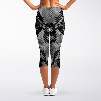 Grey And Black Snakeskin Print Women's Capri Leggings