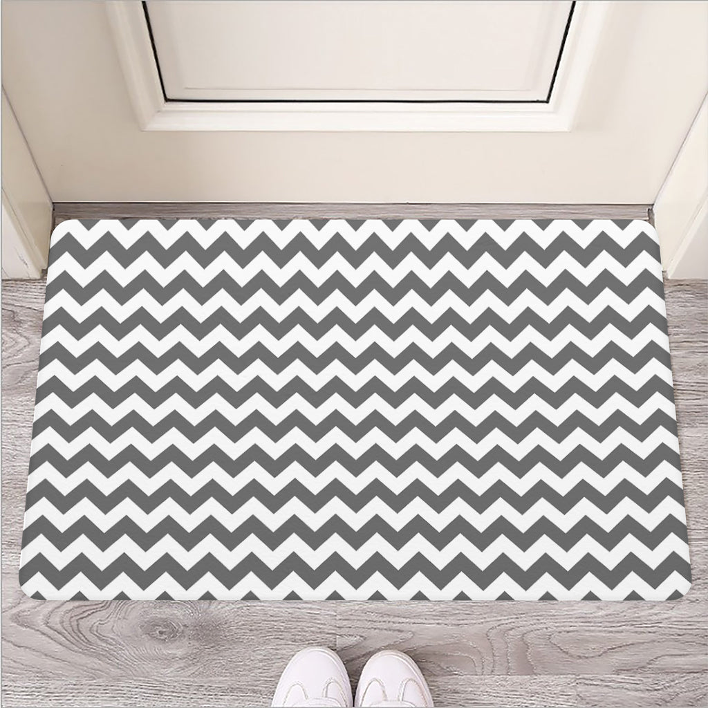 Grey And White Chevron Pattern Print Rubber Doormat