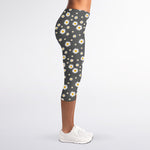 Grey Daisy Floral Pattern Print Women's Capri Leggings